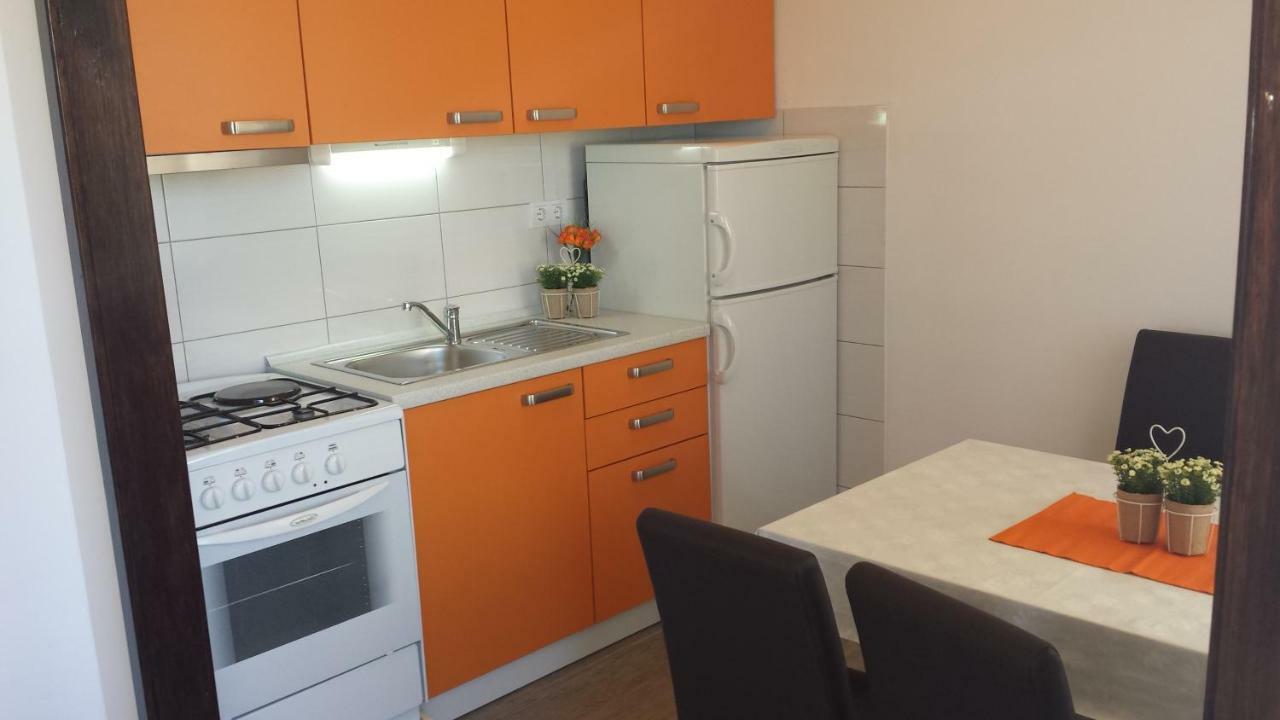 Apartments Jerko Jadrijevic Primošten Exterior foto